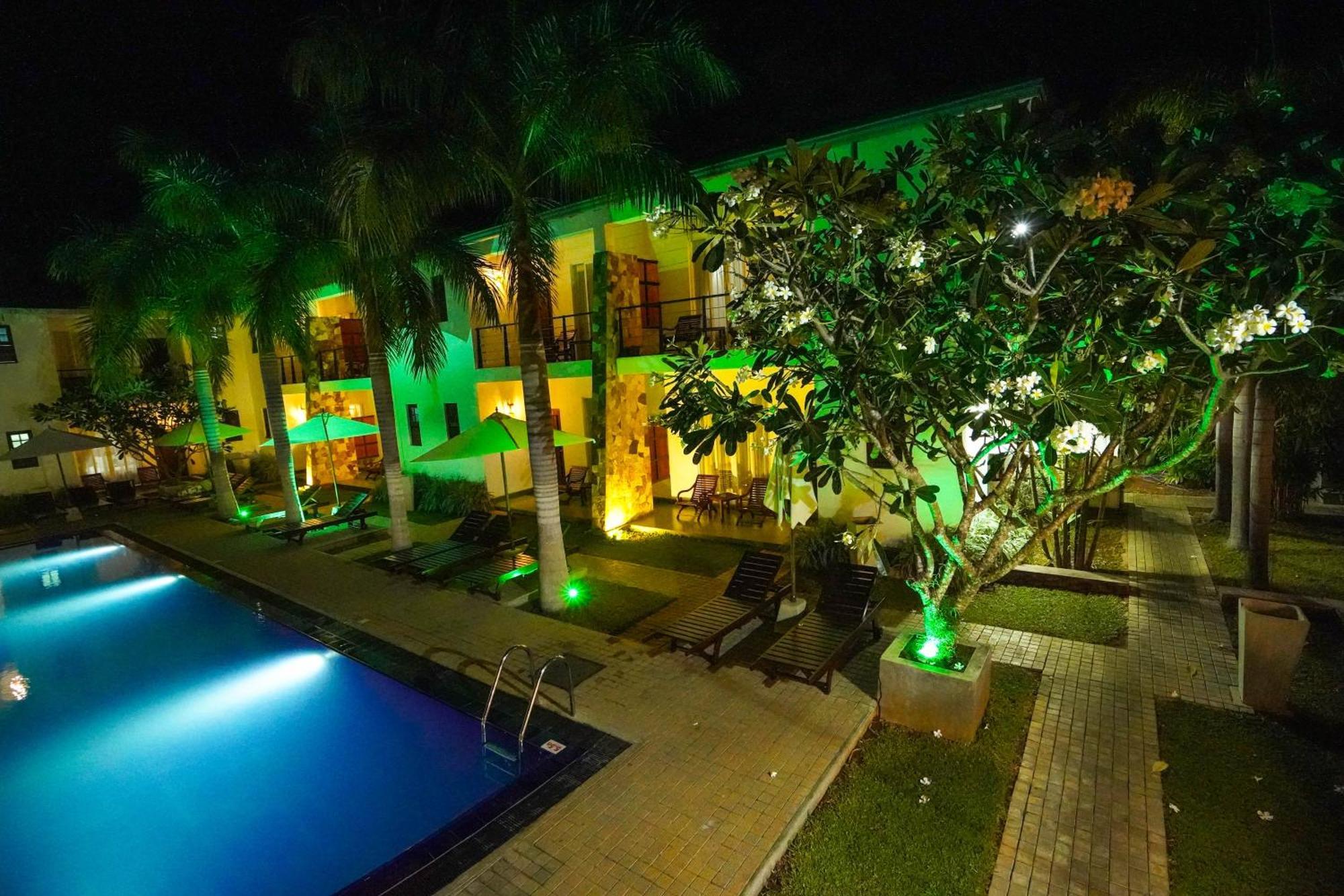Hotel Tamarind Tree Tissamaharama Exterior photo