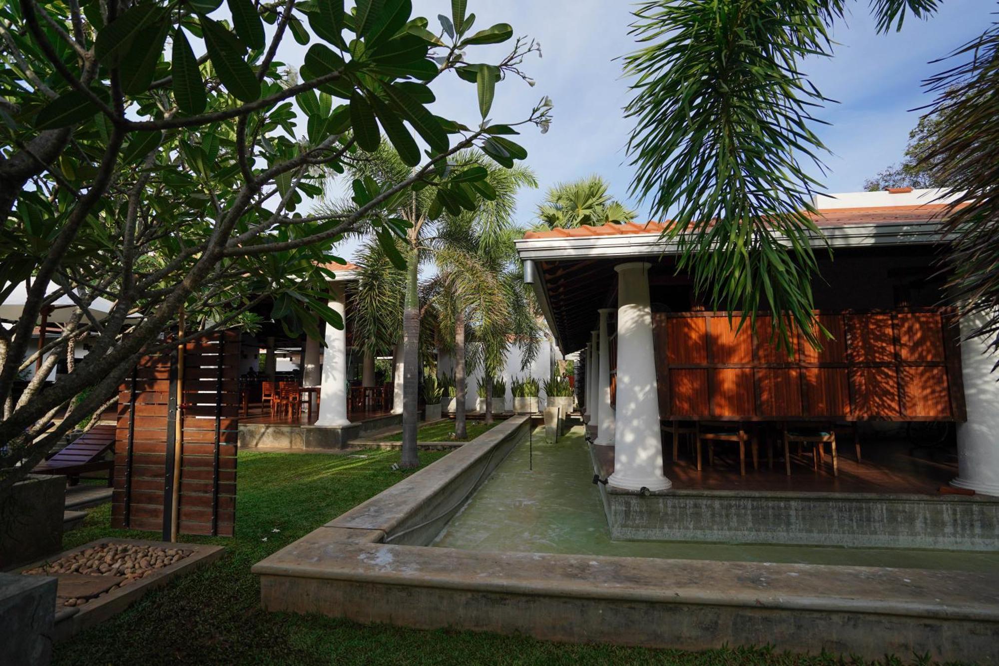 Hotel Tamarind Tree Tissamaharama Exterior photo