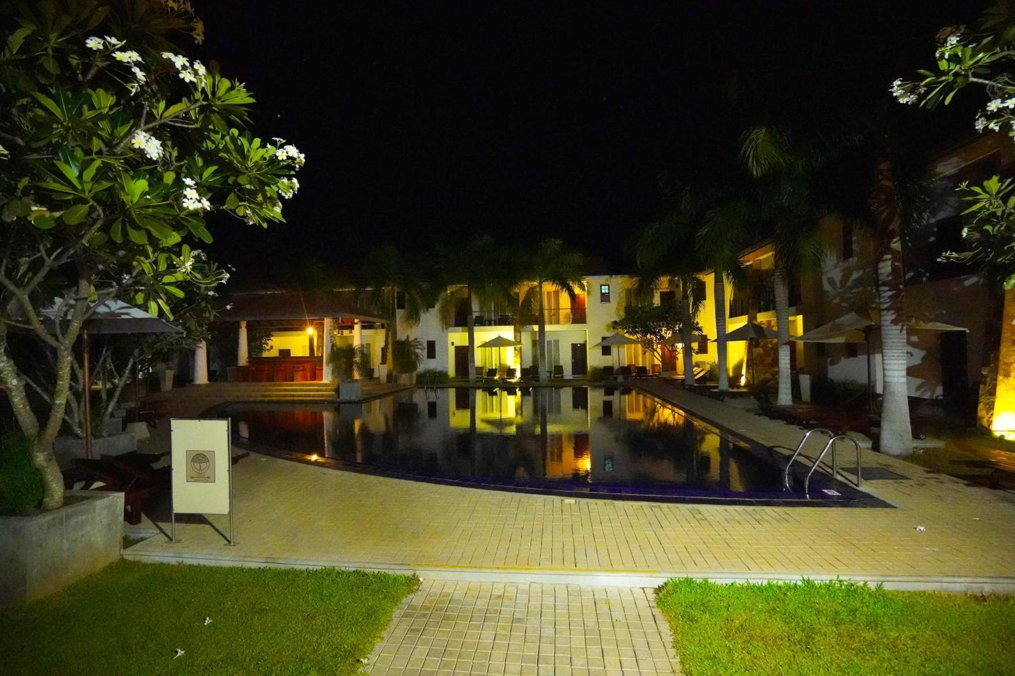 Hotel Tamarind Tree Tissamaharama Exterior photo